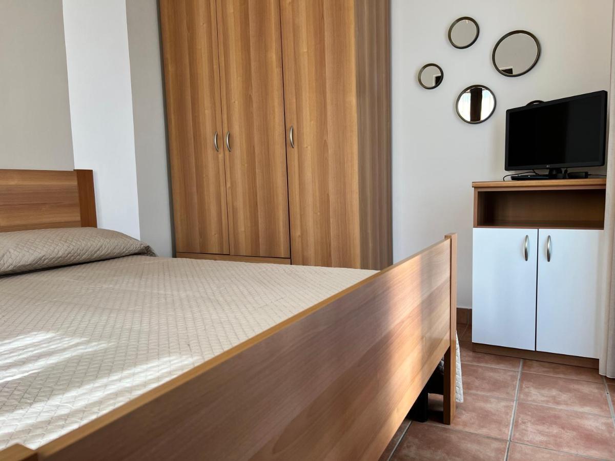 Country House Western Club Sant'Omero Bagian luar foto