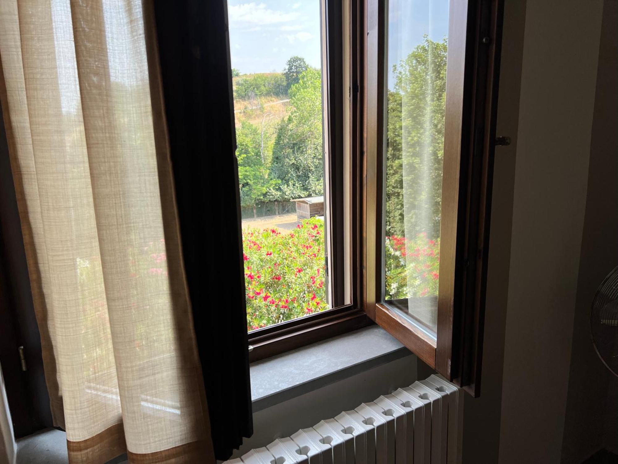 Country House Western Club Sant'Omero Bagian luar foto